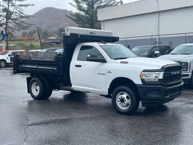 2022 RAM 3500 Chassis Tradesman Regular Cab DRW 4WD