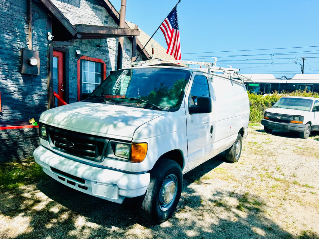 2005 Ford E-Series E-250 Cargo Van