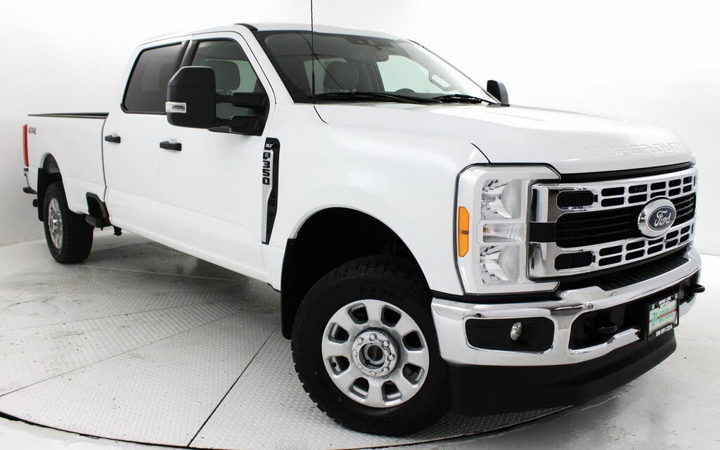 2023 Ford F-350 Super Duty XLT Crew Cab 4WD