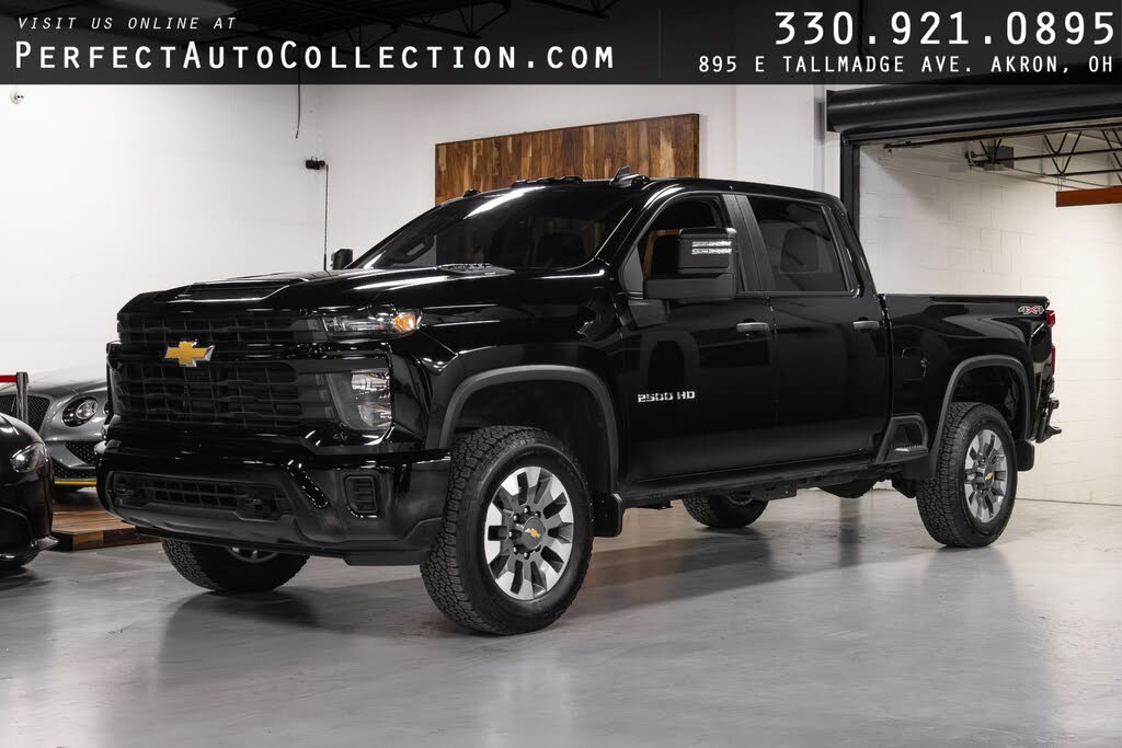 2024 Chevrolet Silverado 2500HD Custom Crew Cab 4WD