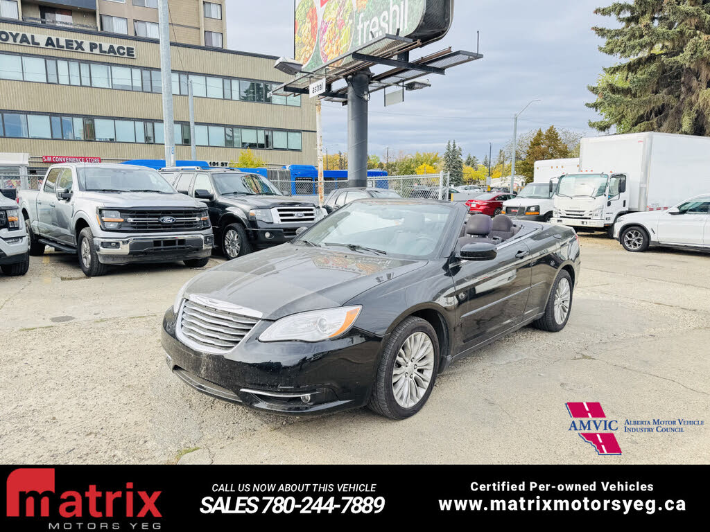 2012 Chrysler 200 Touring Convertible FWD