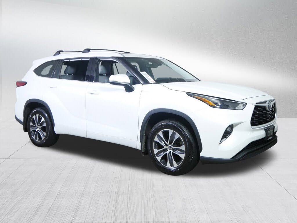 2022 Toyota Highlander XLE AWD