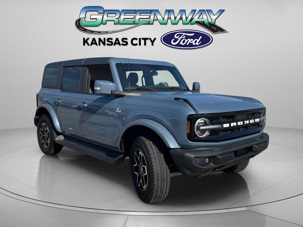 2025 Ford Bronco Outer Banks 4-Door 4WD