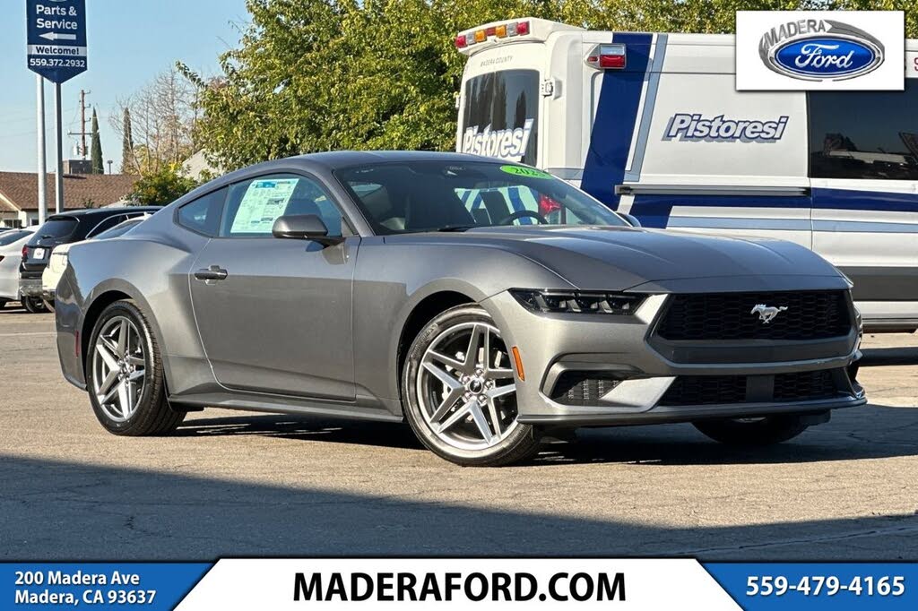 2025 Ford Mustang EcoBoost Fastback RWD