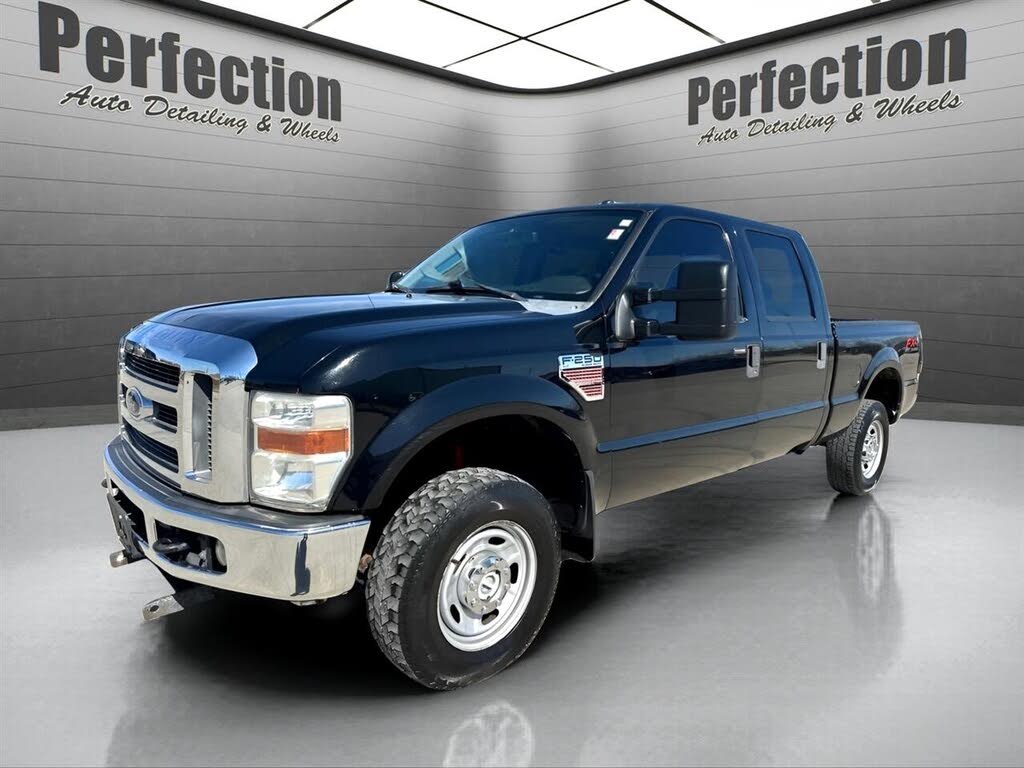 2010 Ford F-250 Super Duty XLT Crew Cab 4WD