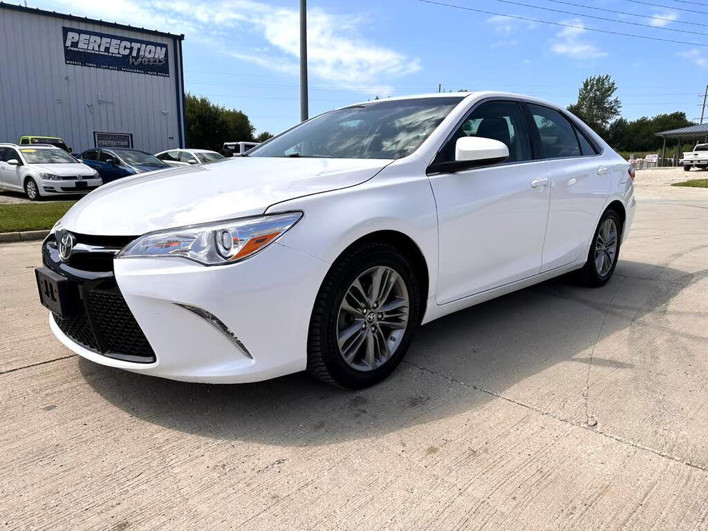 2016 Toyota Camry XLE