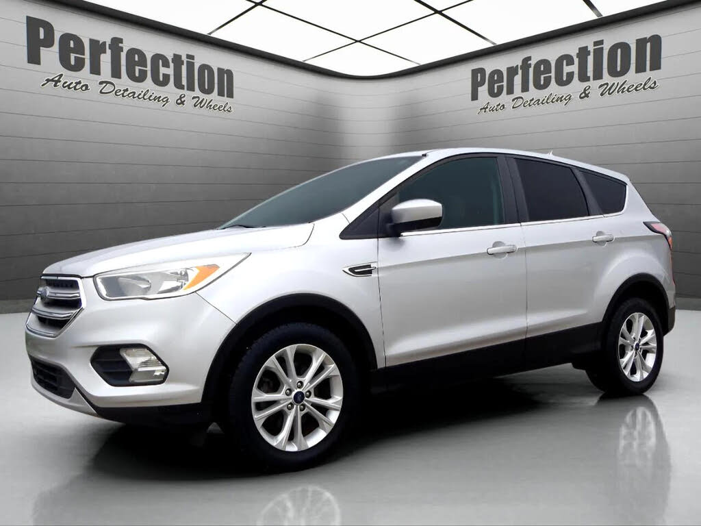2017 Ford Escape SE FWD