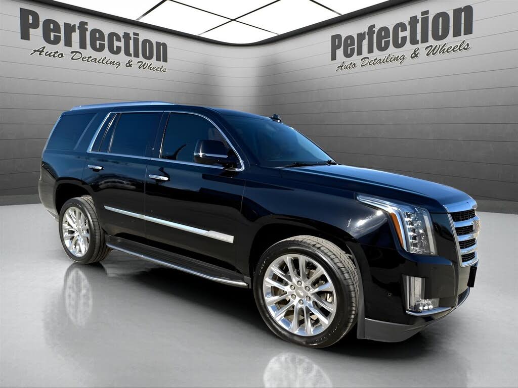 2020 Cadillac Escalade Luxury RWD