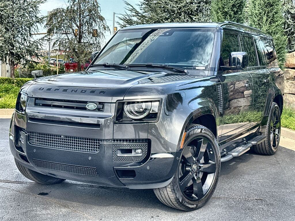 2025 Land Rover Defender 130 P400 X-Dynamic SE AWD