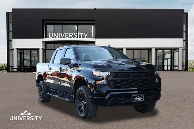 2024 Chevrolet Silverado 1500 Custom Trail Boss Crew Cab 4WD