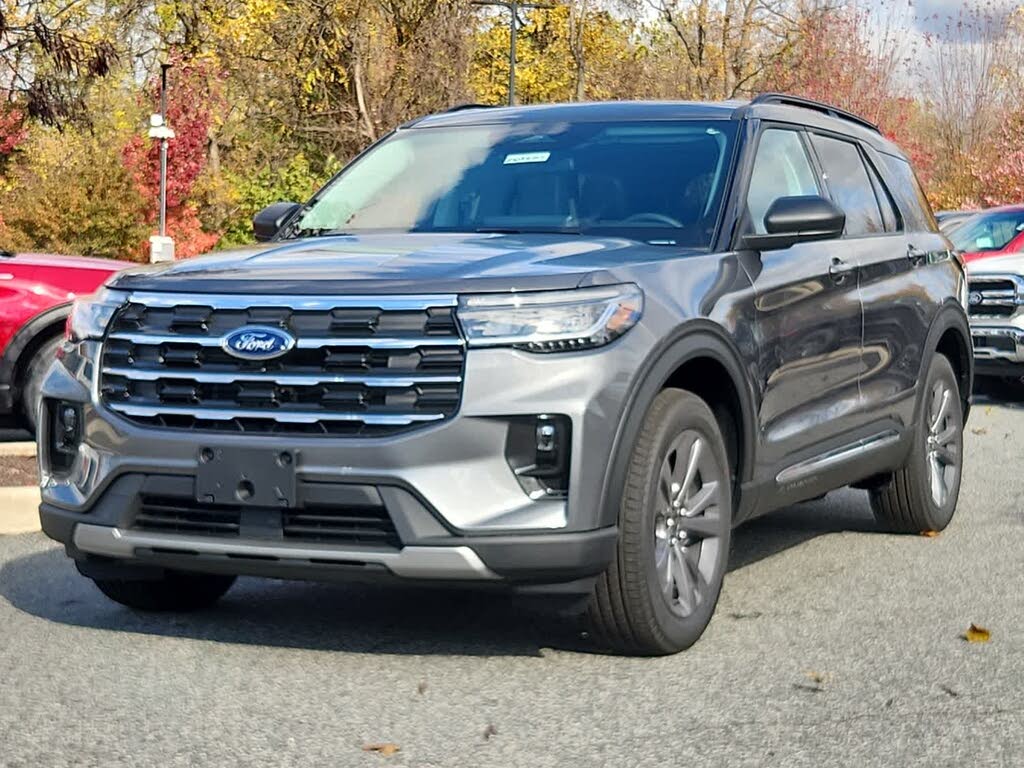 2025 Ford Explorer Active AWD