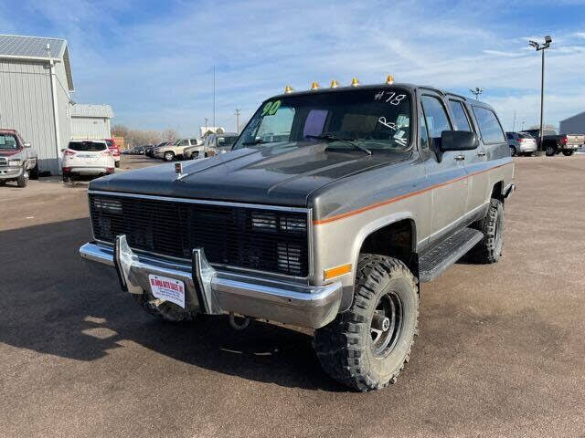 1990 GMC Suburban V1500 4WD