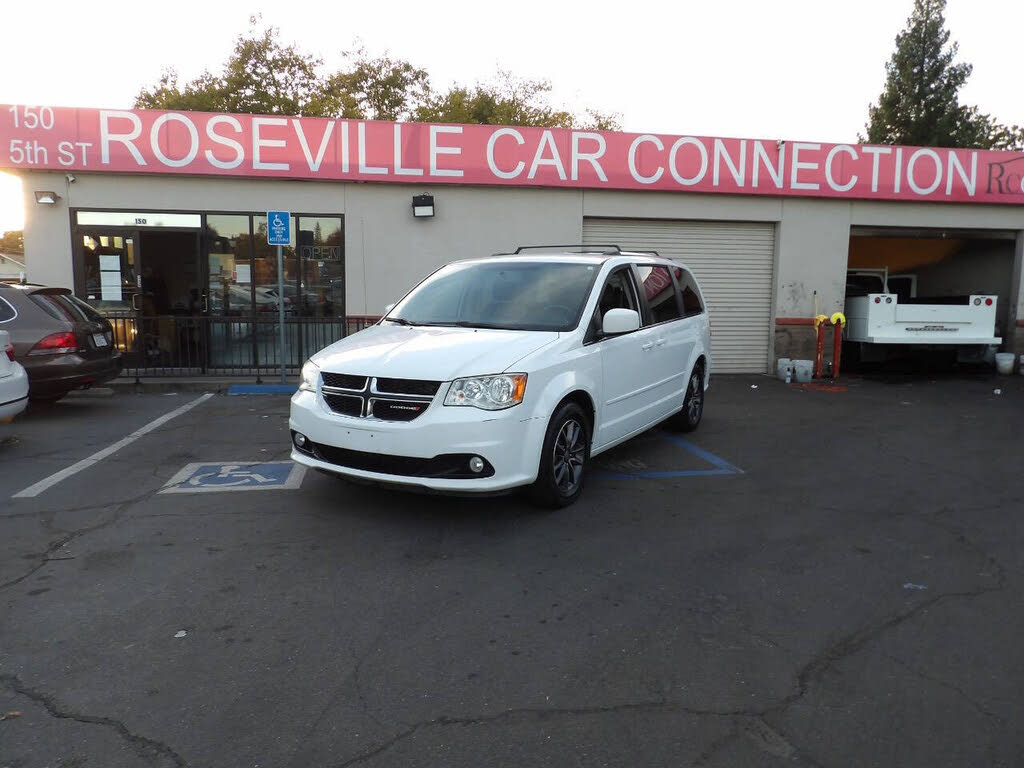 2017 Dodge Grand Caravan SXT Premium Plus FWD