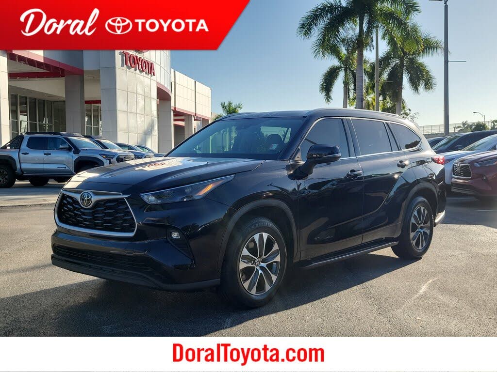 2022 Toyota Highlander XLE FWD
