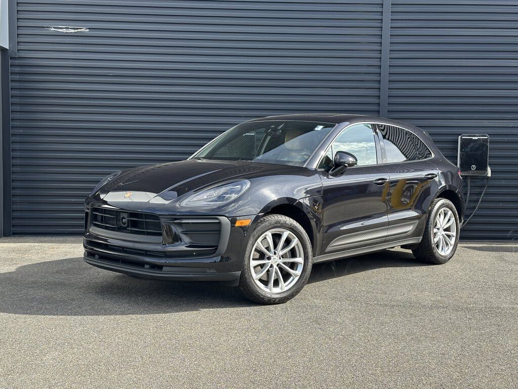 2023 Porsche Macan AWD