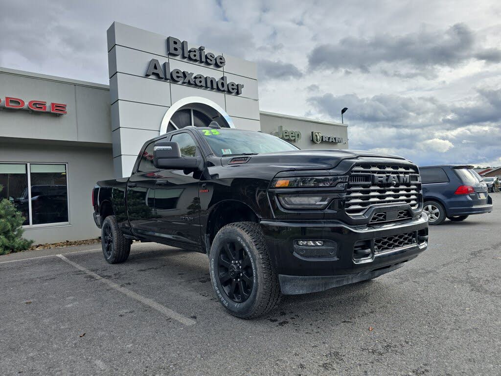 2025 RAM 2500 Big Horn Crew Cab 4WD