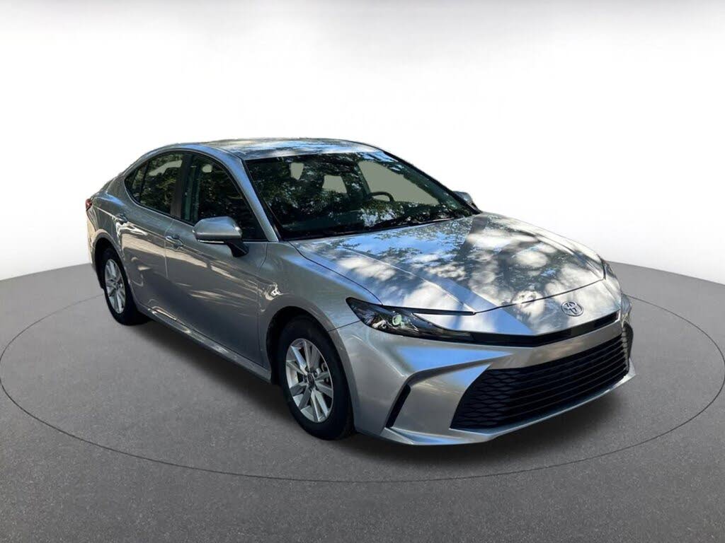 2025 Toyota Camry LE FWD