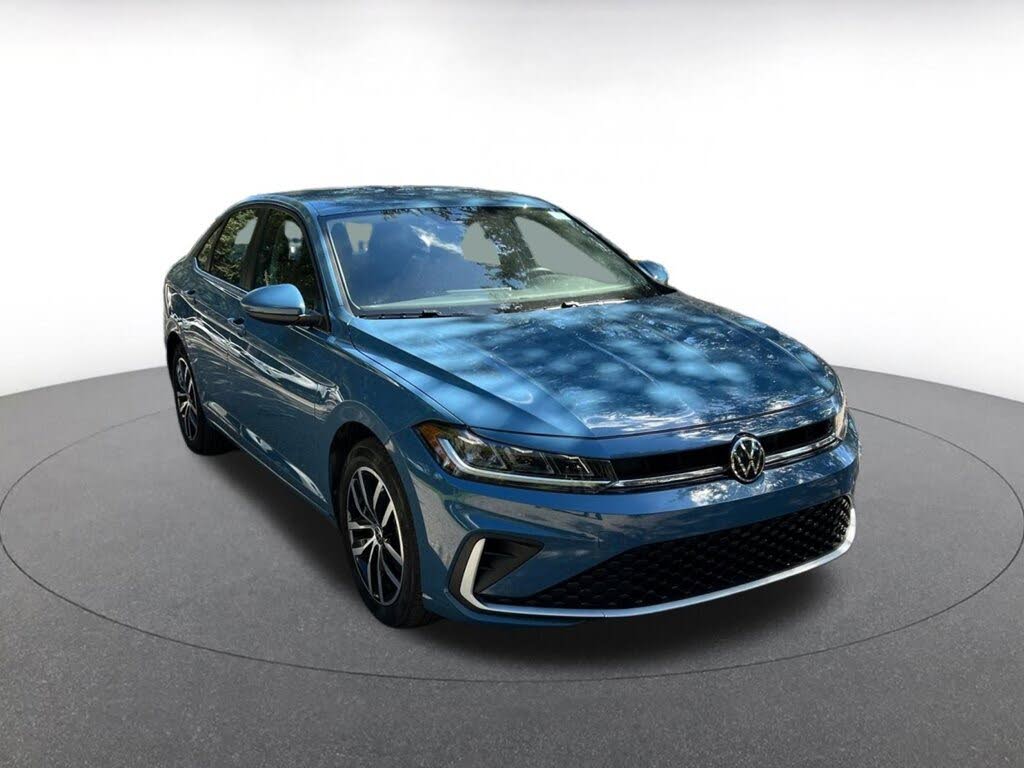 2025 Volkswagen Jetta SE FWD