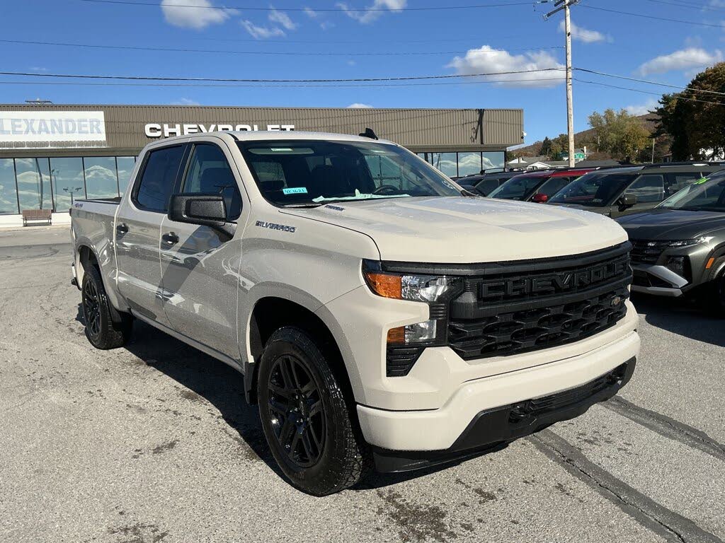 2026 Chevrolet Silverado 1500 Custom Crew Cab 4WD