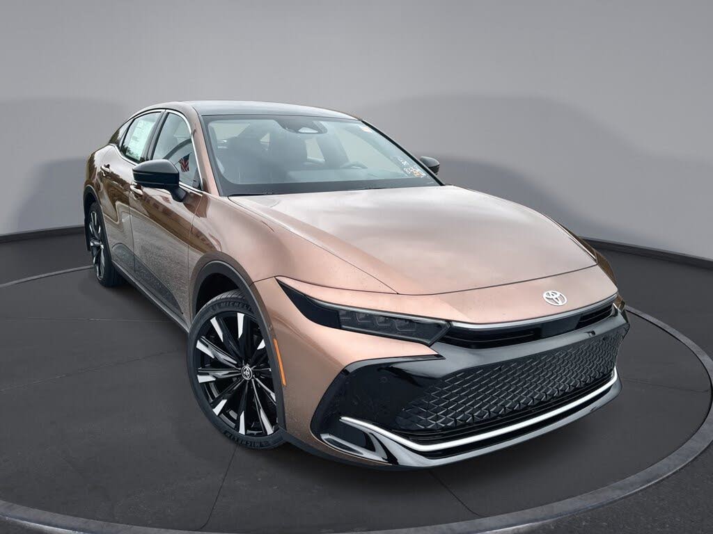 2026 Toyota Crown Platinum AWD