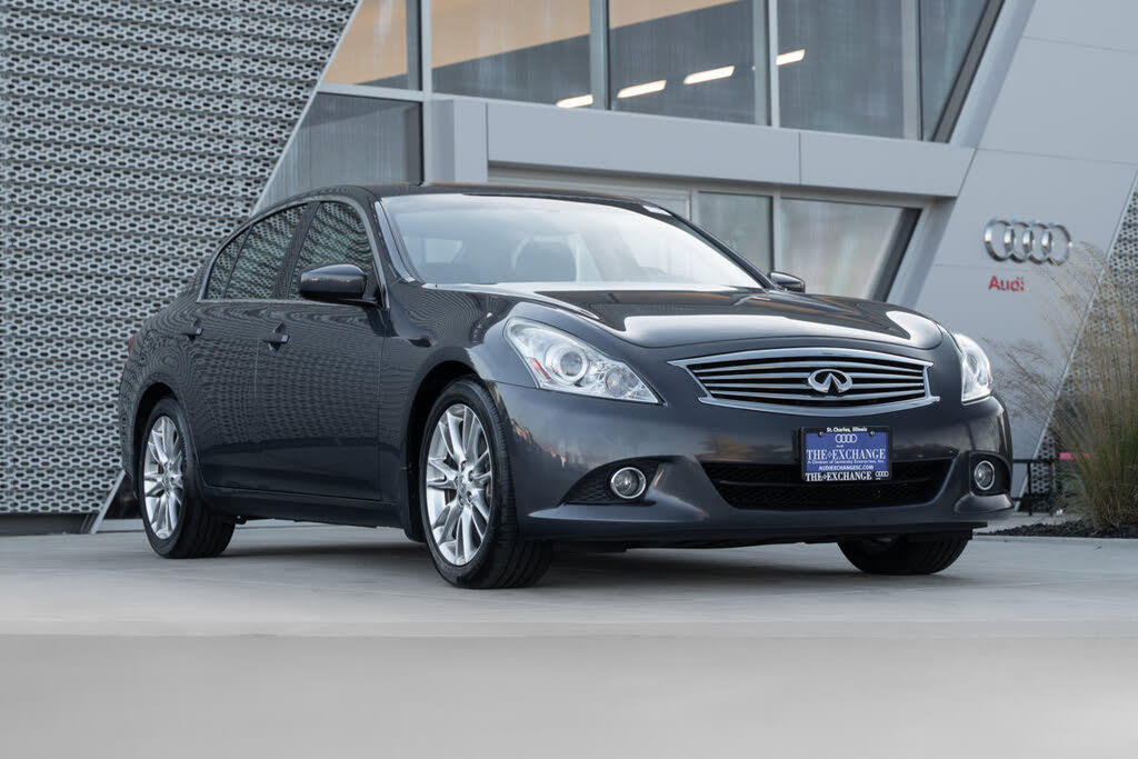 2011 INFINITI G37 Journey Sedan RWD