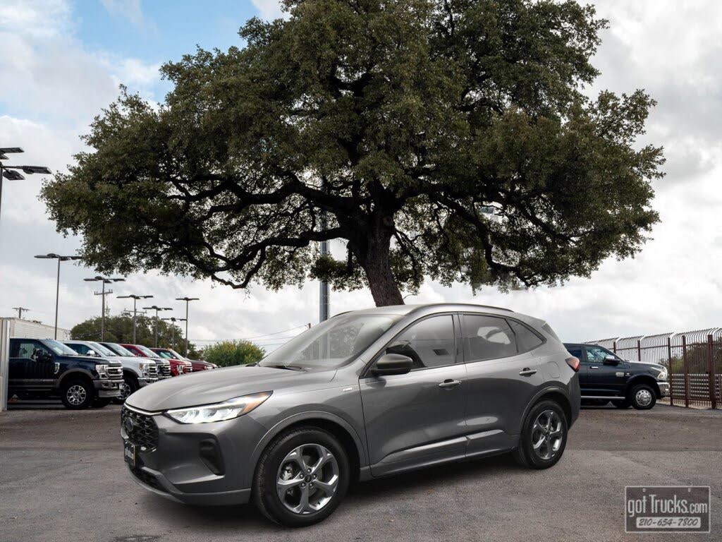 2023 Ford Escape ST-Line FWD