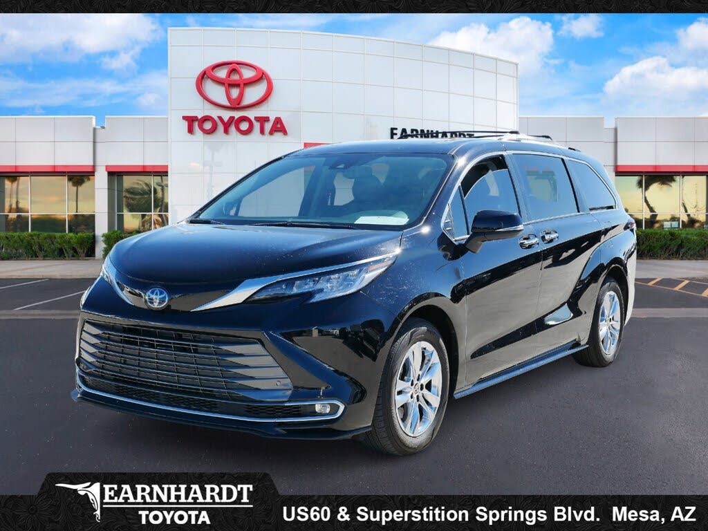 2022 Toyota Sienna Limited 7-Passenger FWD