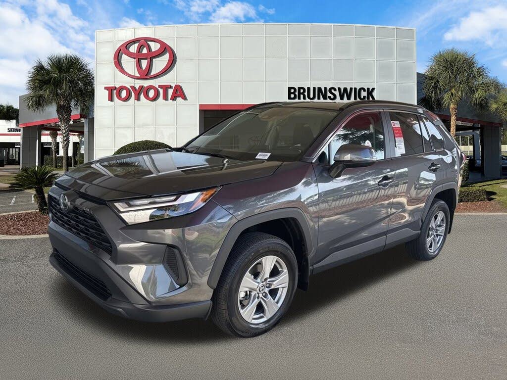 2025 Toyota RAV4 XLE FWD