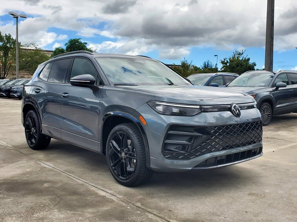 2026 Volkswagen Tiguan SE R-Line Black FWD