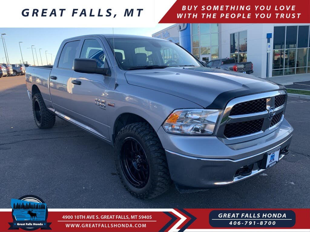 2022 RAM 1500 Classic SLT Crew Cab 4WD
