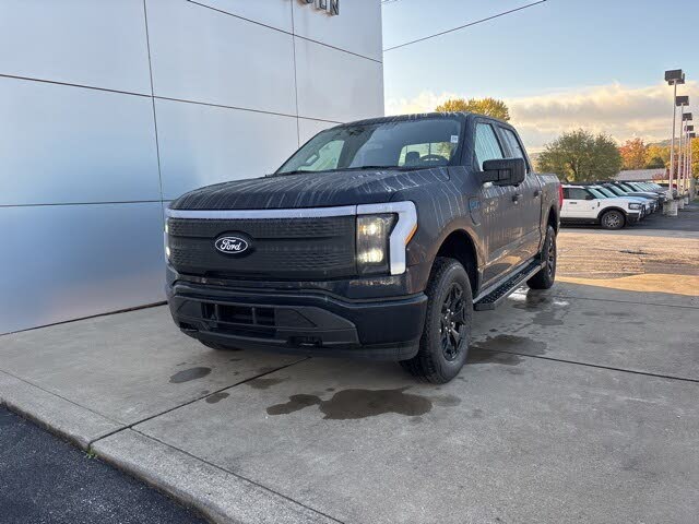2025 Ford F-150 Lightning XLT SuperCrew AWD
