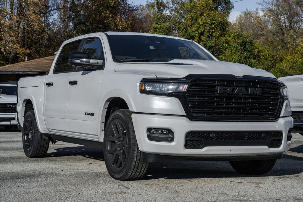 2026 RAM 1500 Laramie Crew Cab 4WD
