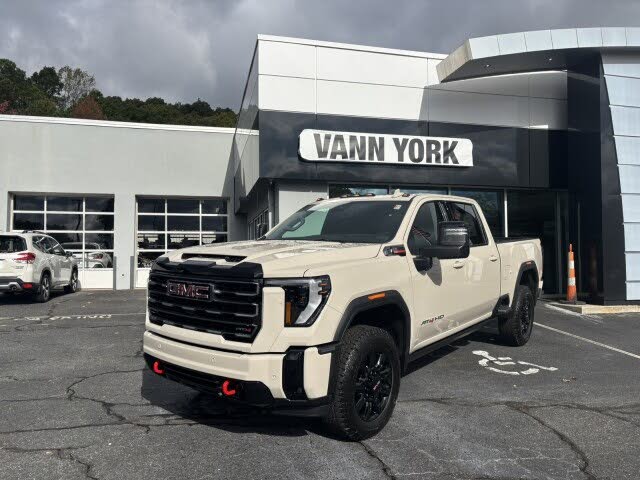 2026 GMC Sierra 2500HD AT4 Crew Cab 4WD