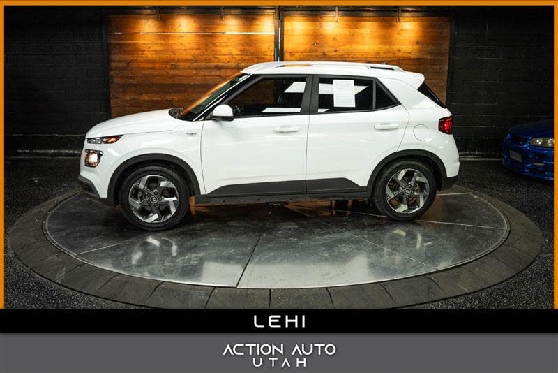 2022 Hyundai Venue SEL FWD