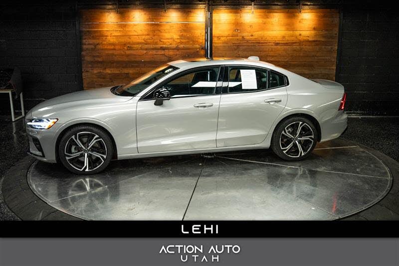 2024 Volvo S60 B5 Core Dark Theme AWD