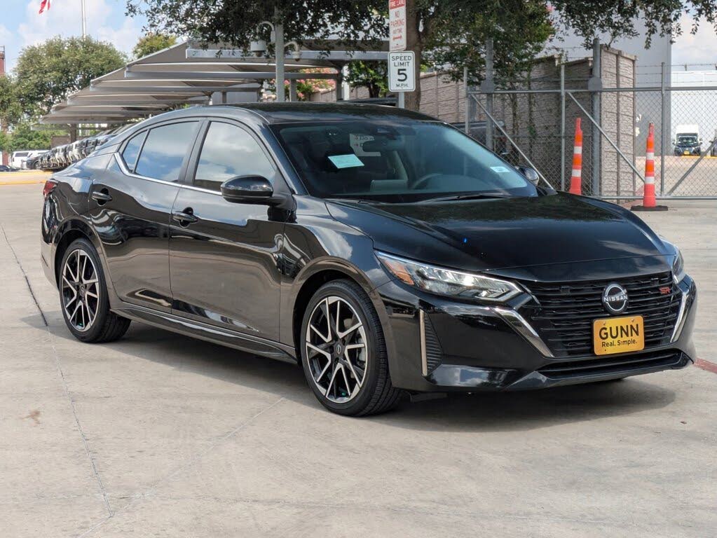 2025 Nissan Sentra SR FWD