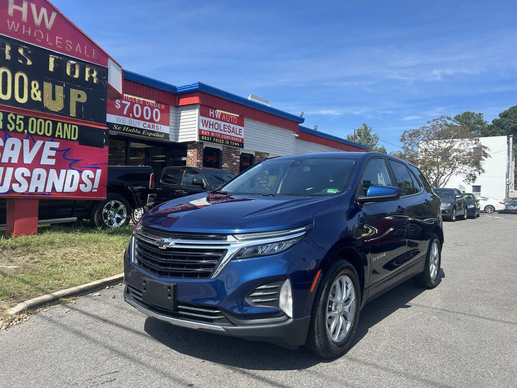 2022 Chevrolet Equinox LT FWD with 1LT