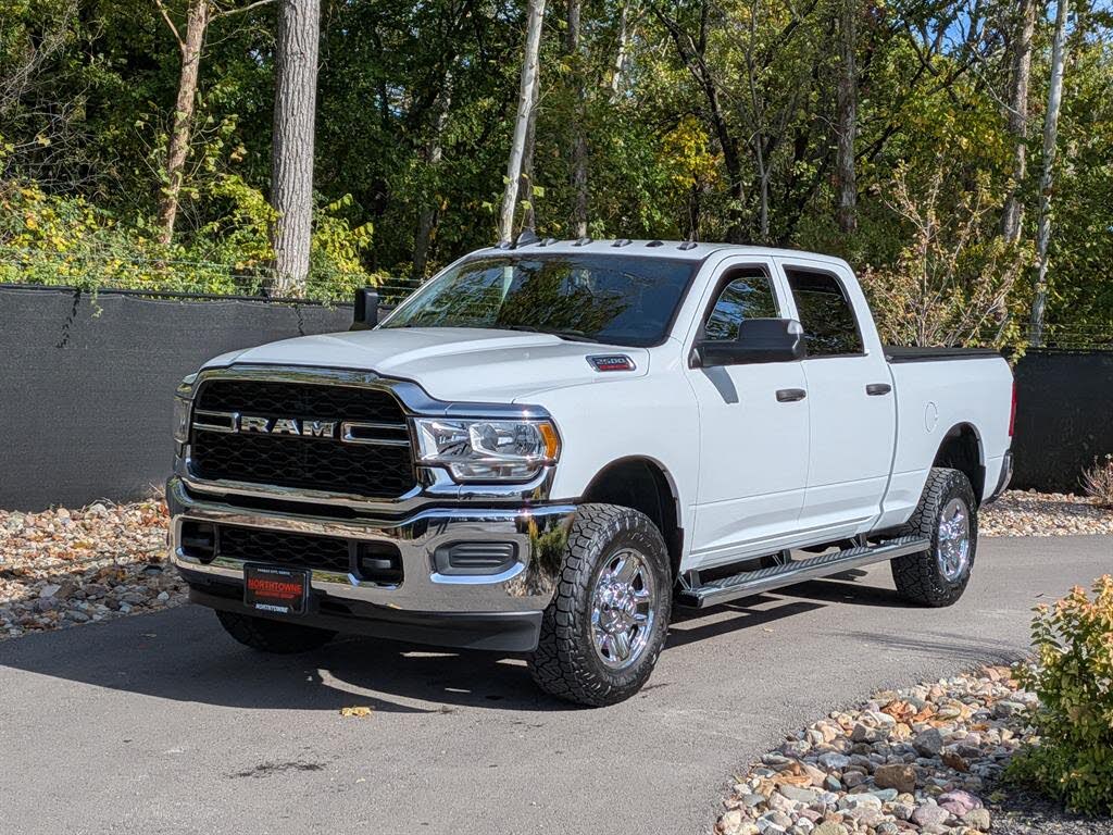 2022 RAM 2500 Tradesman Crew Cab 4WD