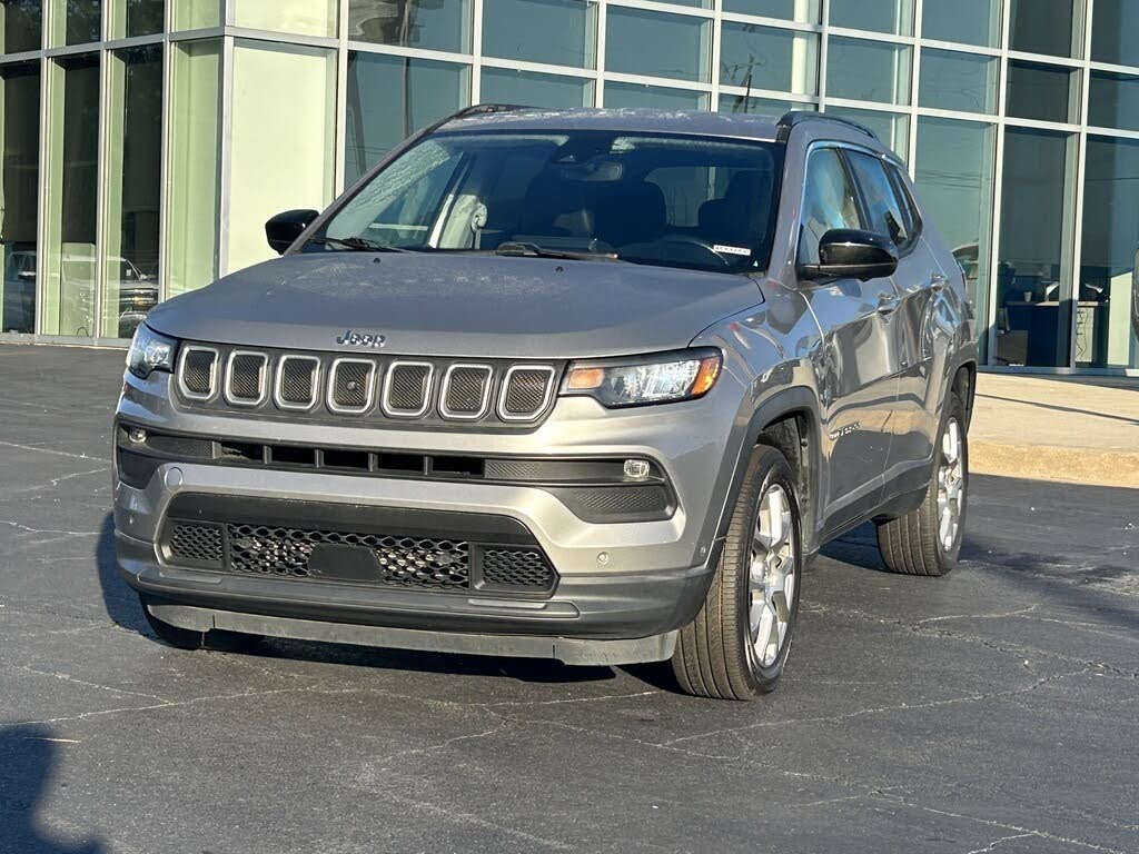 2022 Jeep Compass Latitude Lux 4WD