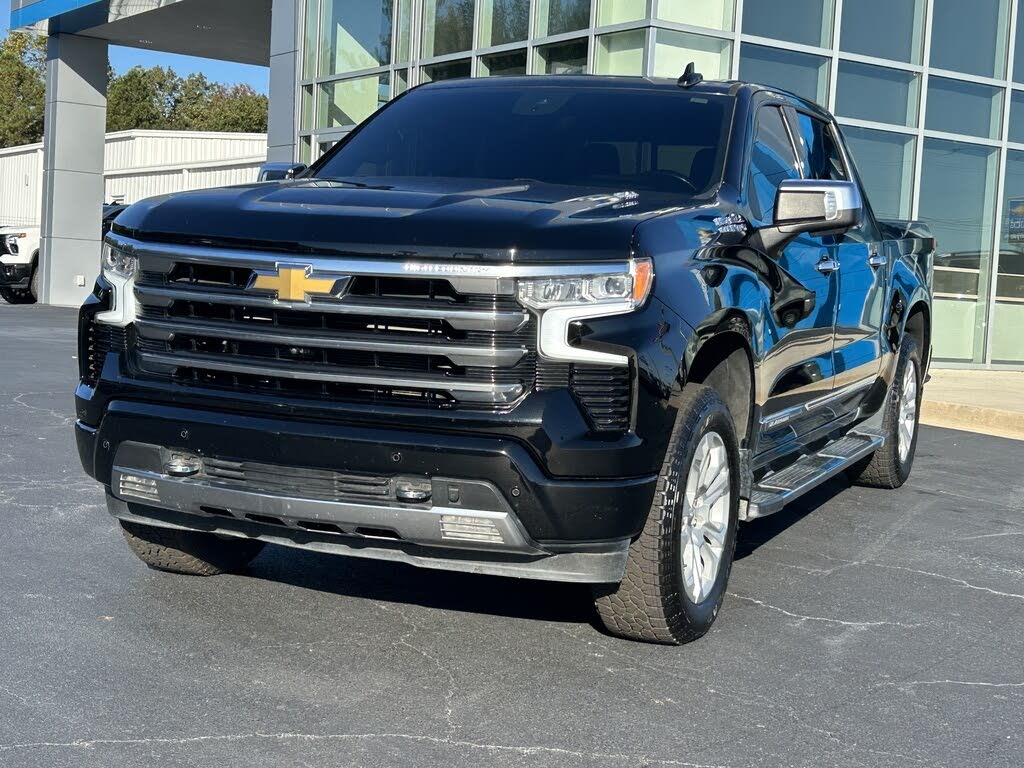 2023 Chevrolet Silverado 1500 High Country Crew Cab 4WD