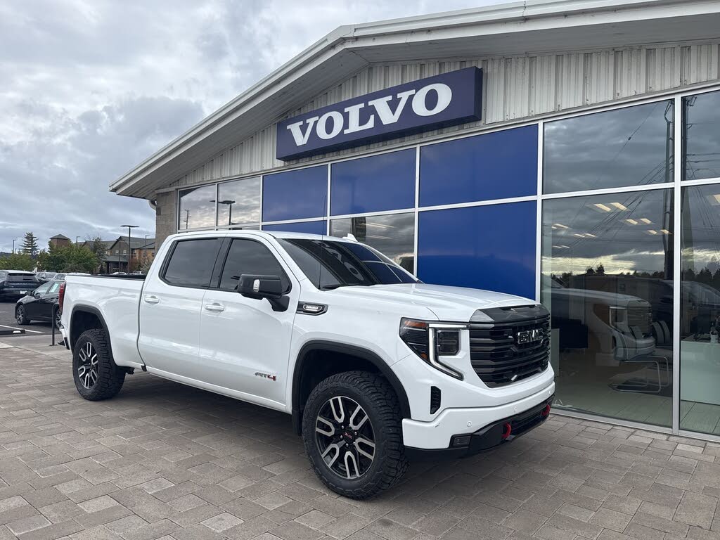 2023 GMC Sierra 1500 AT4 Crew Cab 4WD