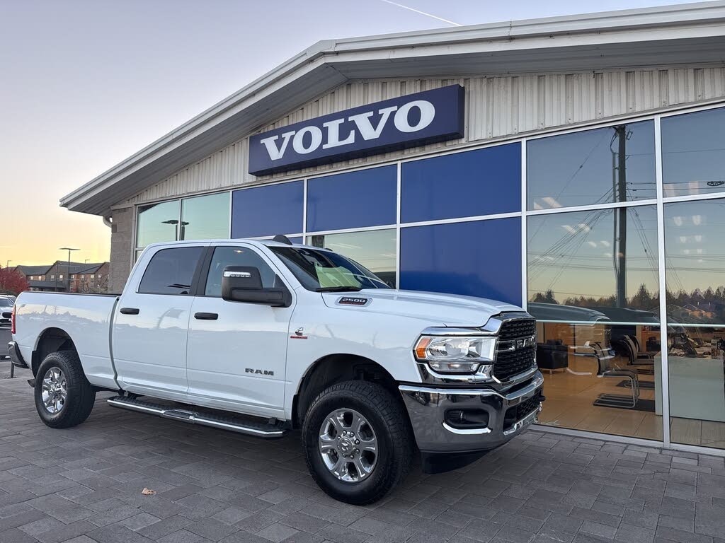 2024 RAM 2500 Big Horn Crew Cab 4WD