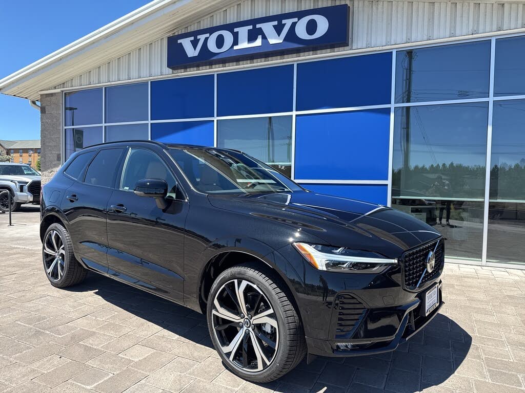 2025 Volvo XC60 B5 Ultra Dark Theme AWD