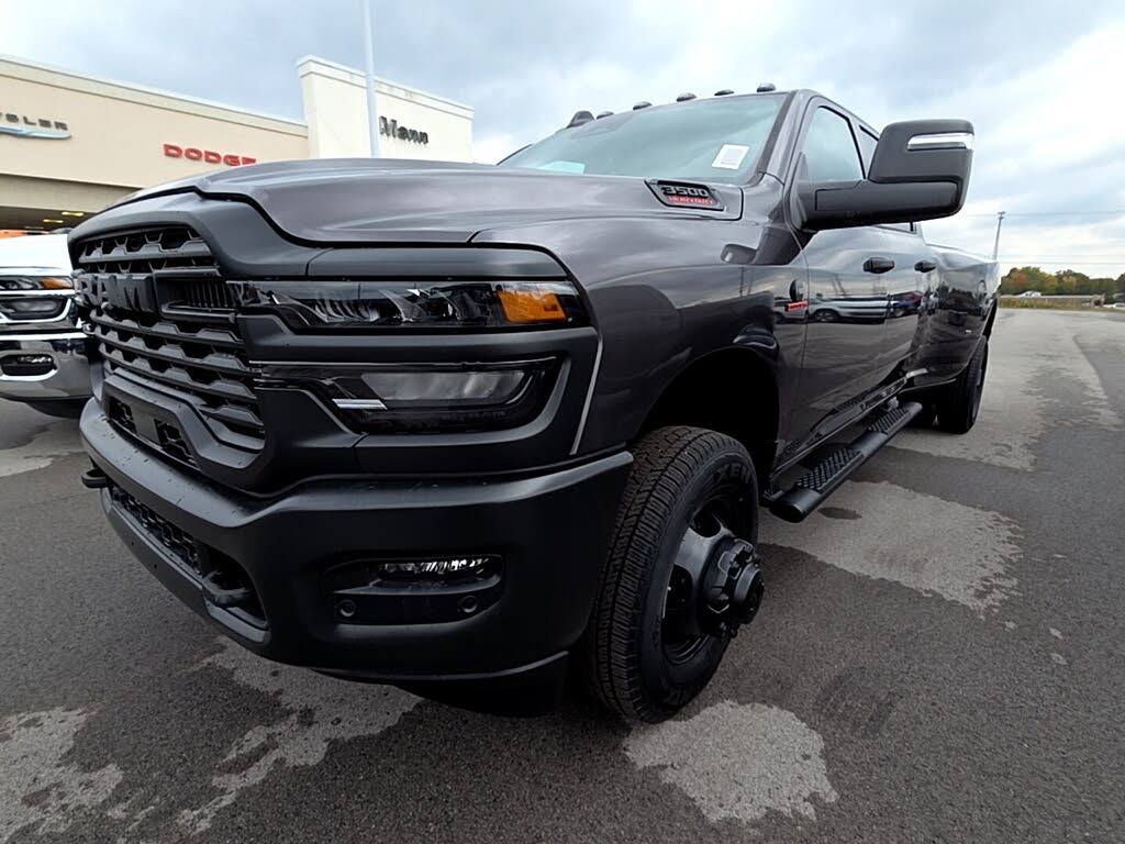 2026 RAM 3500 Tradesman Crew Cab LB DRW 4WD