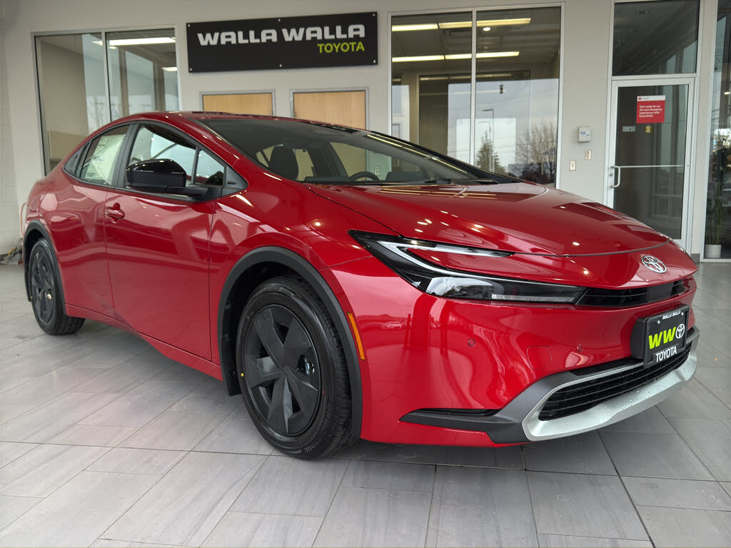 2026 Toyota Prius Plug-In Hybrid SE FWD