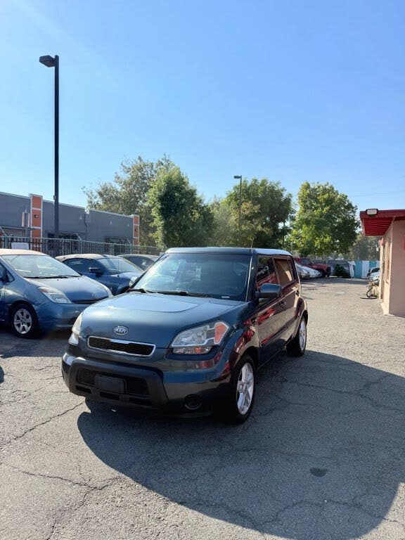 2011 Kia Soul +