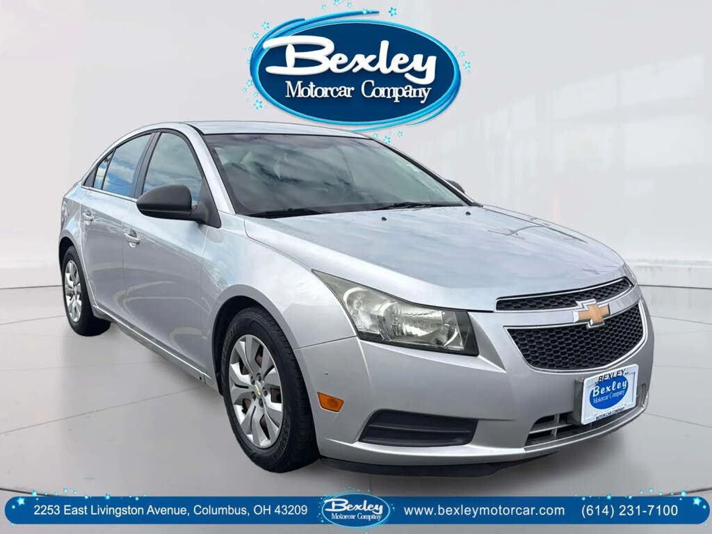 2012 Chevrolet Cruze LS Sedan FWD