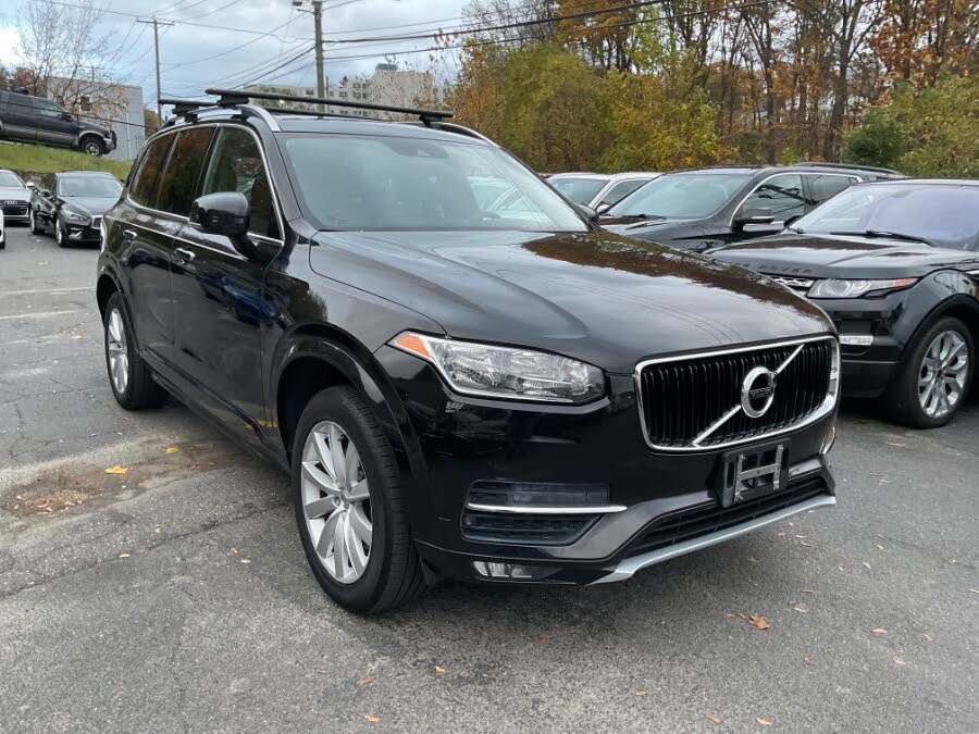 2016 Volvo XC90 T6 Momentum AWD
