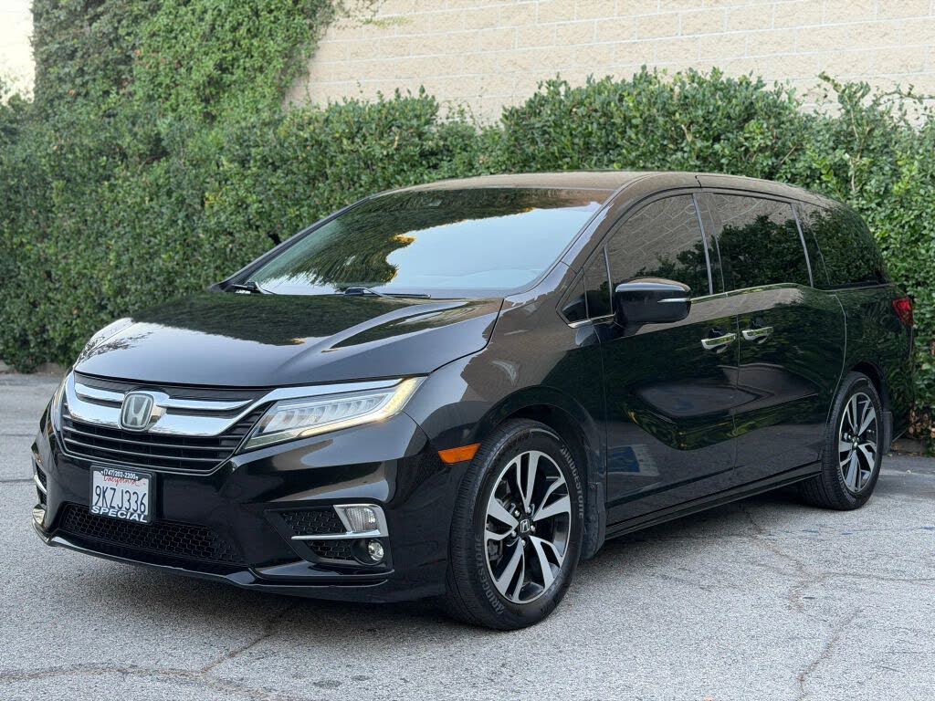 2018 Honda Odyssey Touring Elite FWD