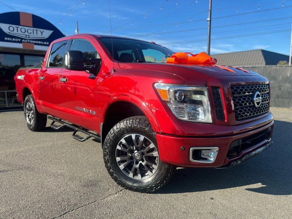 2018 Nissan Titan PRO-4X Crew Cab 4WD